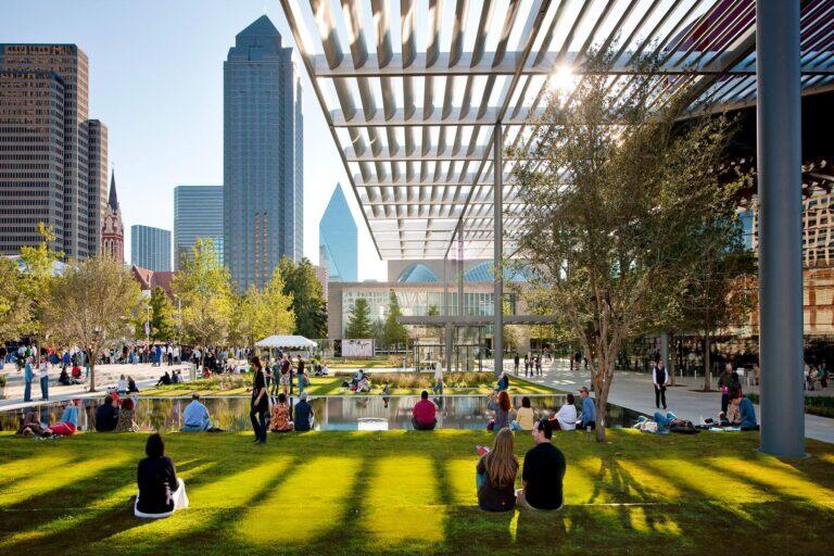 <a href='https://www.fodors.com/world/north-america/usa/texas/dallas-and-fort-worth/places/dallas/experiences/news/photos/best-things-to-do-in-dallas#'>From "The 10 Best Things to Do in Dallas (and Top Things to Avoid): Dallas Arts District"</a>