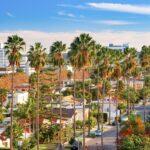 <a href='https://www.fodors.com/world/north-america/usa/california/los-angeles/experiences/news/photos/best-things-to-do-in-los-angeles#'>From "The 11 Best Things to Do in Los Angeles (and Top Things to Avoid): See the Stars (or at Least Their Houses)"</a>