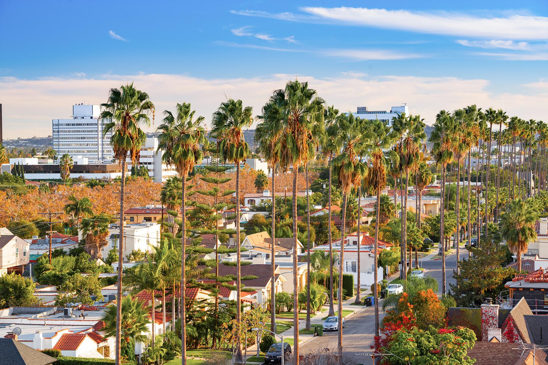 <a href='https://www.fodors.com/world/north-america/usa/california/los-angeles/experiences/news/photos/best-things-to-do-in-los-angeles#'>From "The 11 Best Things to Do in Los Angeles (and Top Things to Avoid): See the Stars (or at Least Their Houses)"</a>