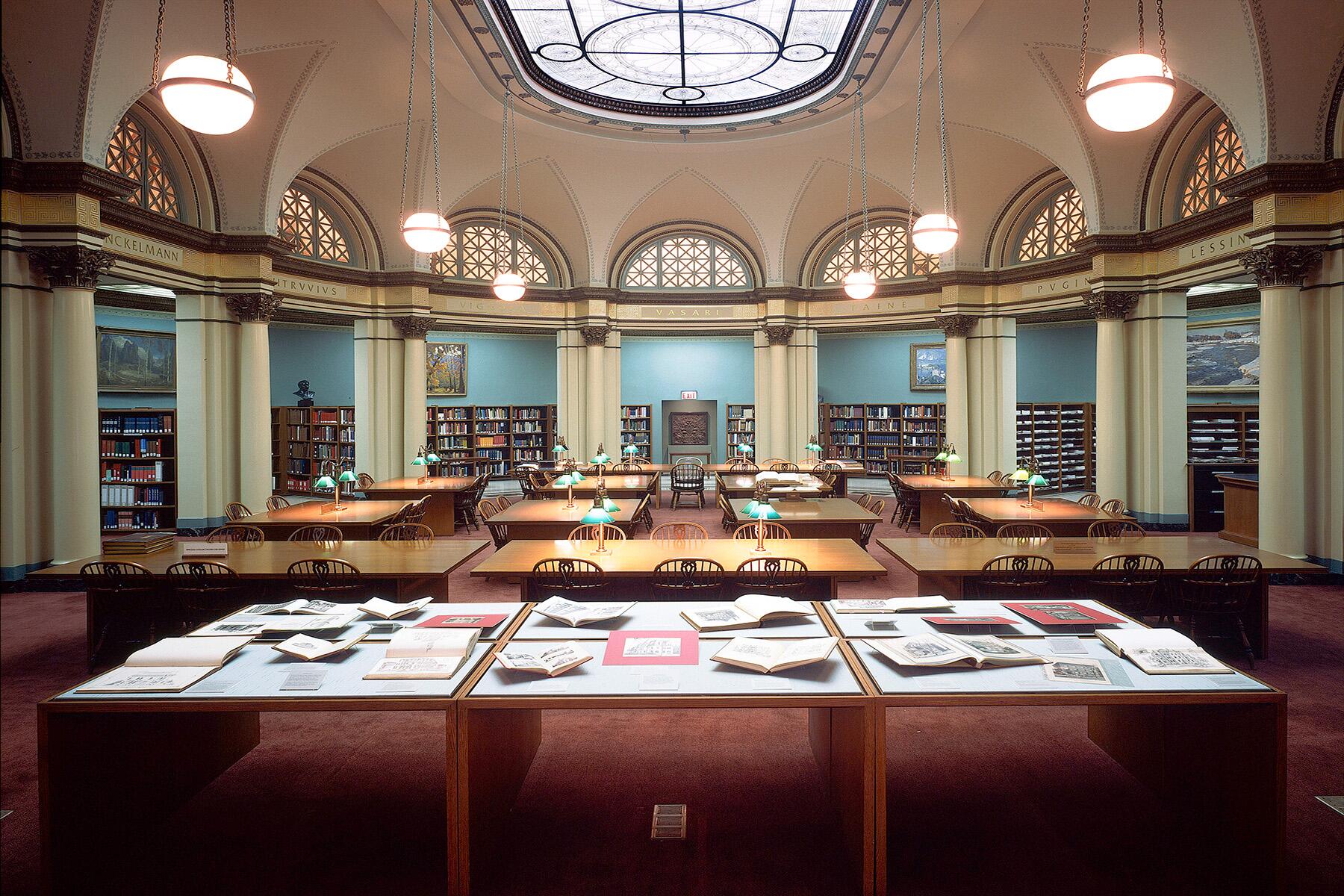 <a href='https://www.fodors.com/world/north-america/usa/illinois/chicago/experiences/news/photos/best-things-to-do-in-chicago#'>From "The 14 Best Things to Do in Chicago (and Top Things to Avoid): The Art Institute of Chicago"</a>