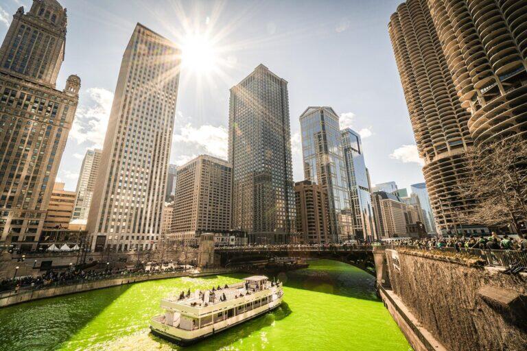 <a href='https://www.fodors.com/world/north-america/usa/illinois/chicago/experiences/news/photos/best-things-to-do-in-chicago#'>From "The 14 Best Things to Do in Chicago (and Top Things to Avoid): Things to Avoid: St. Patrick’s Day Festivities"</a>