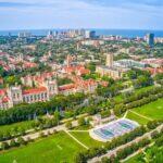 <a href='https://www.fodors.com/world/north-america/usa/illinois/chicago/experiences/news/photos/best-things-to-do-in-chicago#'>From "The 14 Best Things to Do in Chicago (and Top Things to Avoid): Hyde Park"</a>