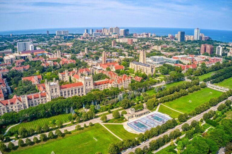 <a href='https://www.fodors.com/world/north-america/usa/illinois/chicago/experiences/news/photos/best-things-to-do-in-chicago#'>From "The 14 Best Things to Do in Chicago (and Top Things to Avoid): Hyde Park"</a>