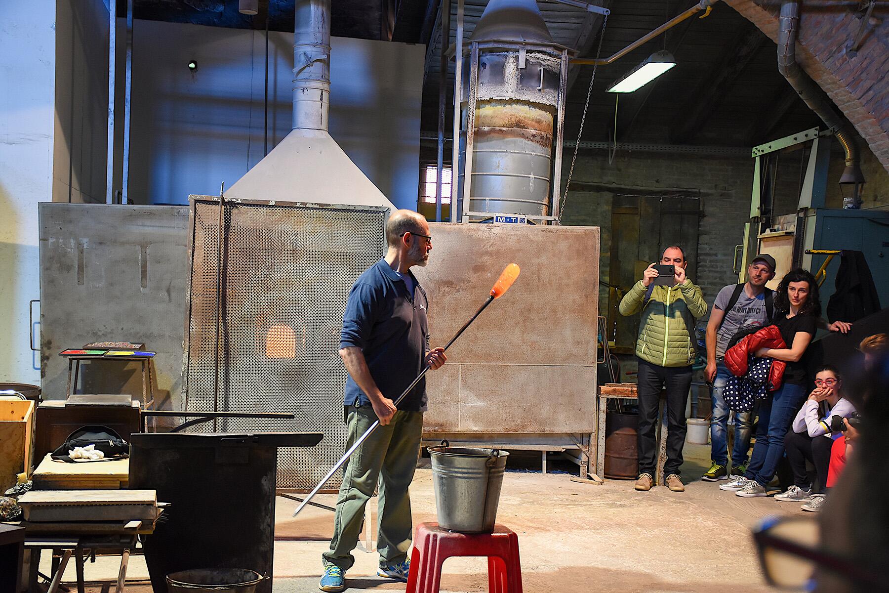 <a href='https://www.fodors.com/world/europe/italy/venice/experiences/news/photos/best-things-to-do-in-venice-italy#'>From "The 15 Best Things to Do in Venice, Italy (and Top Things to Avoid): Watch the Glassblowers on Murano"</a>