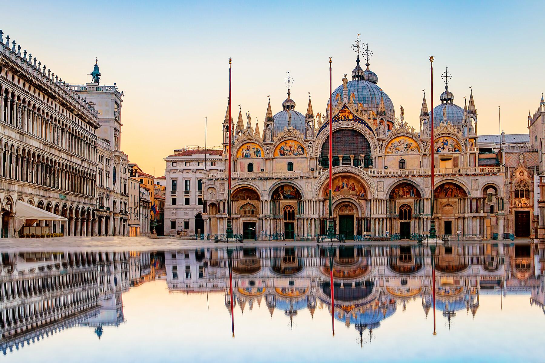 <a href='https://www.fodors.com/world/europe/italy/venice/experiences/news/photos/best-things-to-do-in-venice-italy#'>From "The 15 Best Things to Do in Venice, Italy (and Top Things to Avoid): Marvel at the Basilica di San Marco"</a>