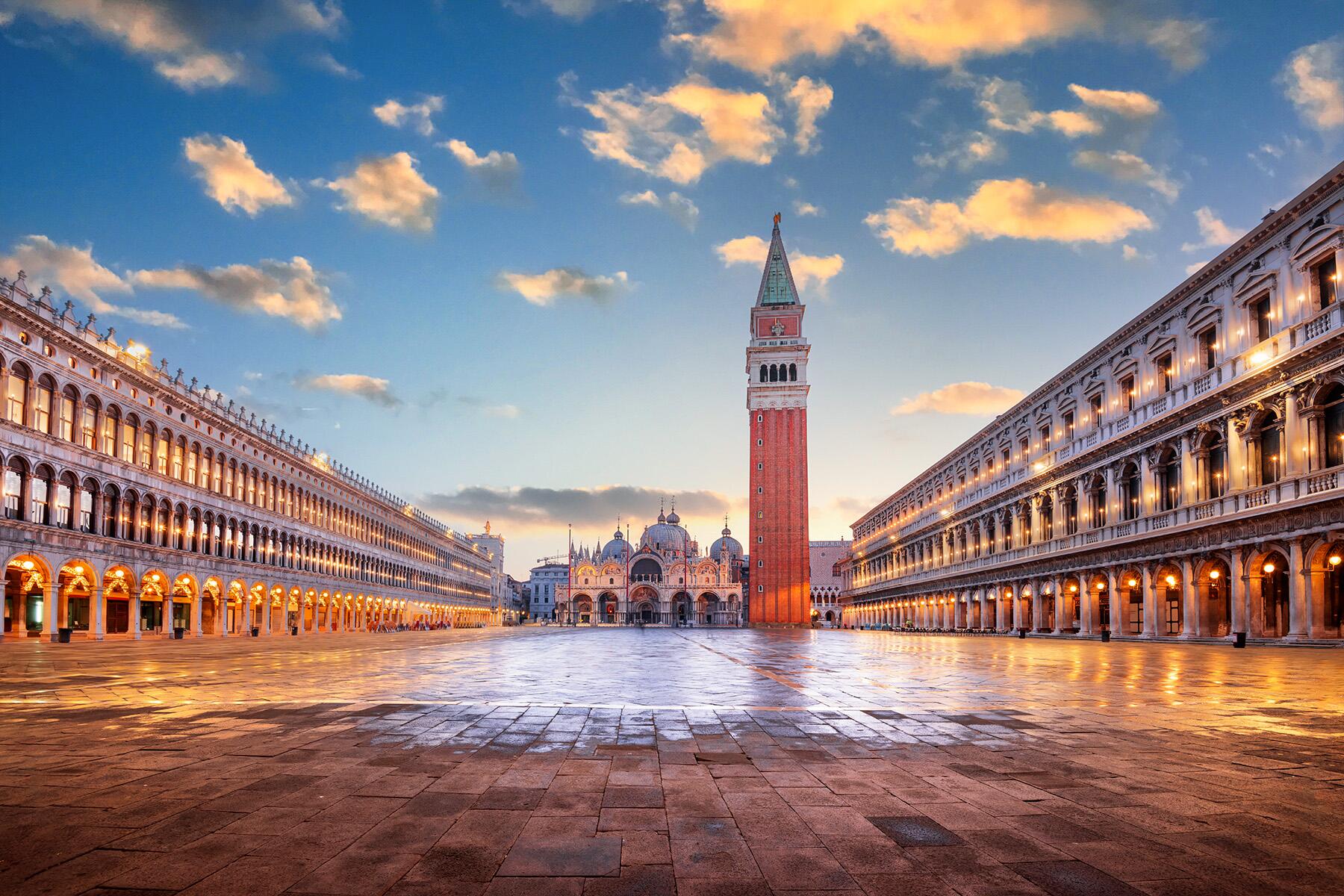 <a href='https://www.fodors.com/world/europe/italy/venice/experiences/news/photos/best-things-to-do-in-venice-italy#'>From "The 15 Best Things to Do in Venice, Italy (and Top Things to Avoid): Visit Piazza San Marco"</a>