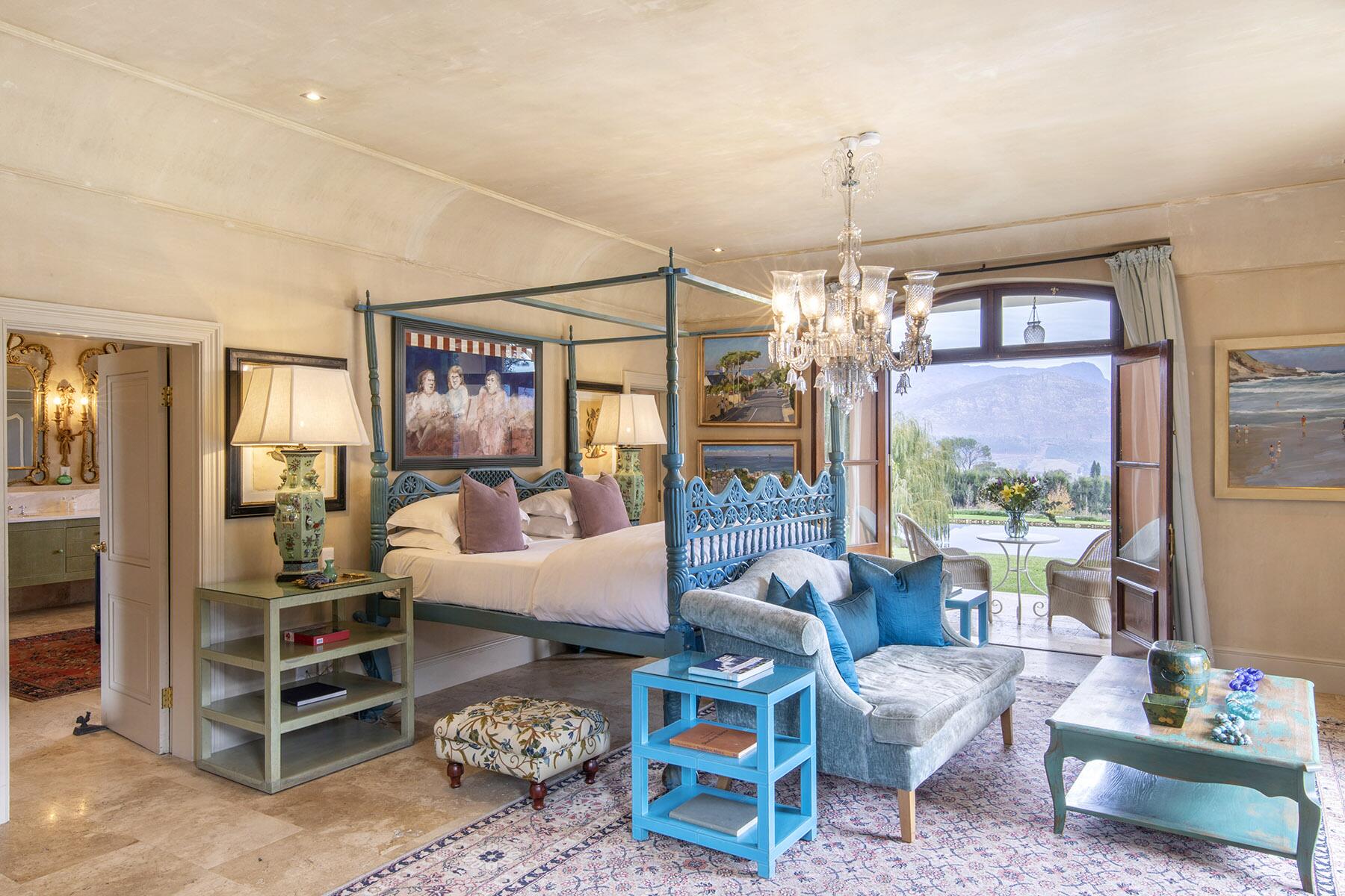 La Residence – Superior Suite (IMG 2)