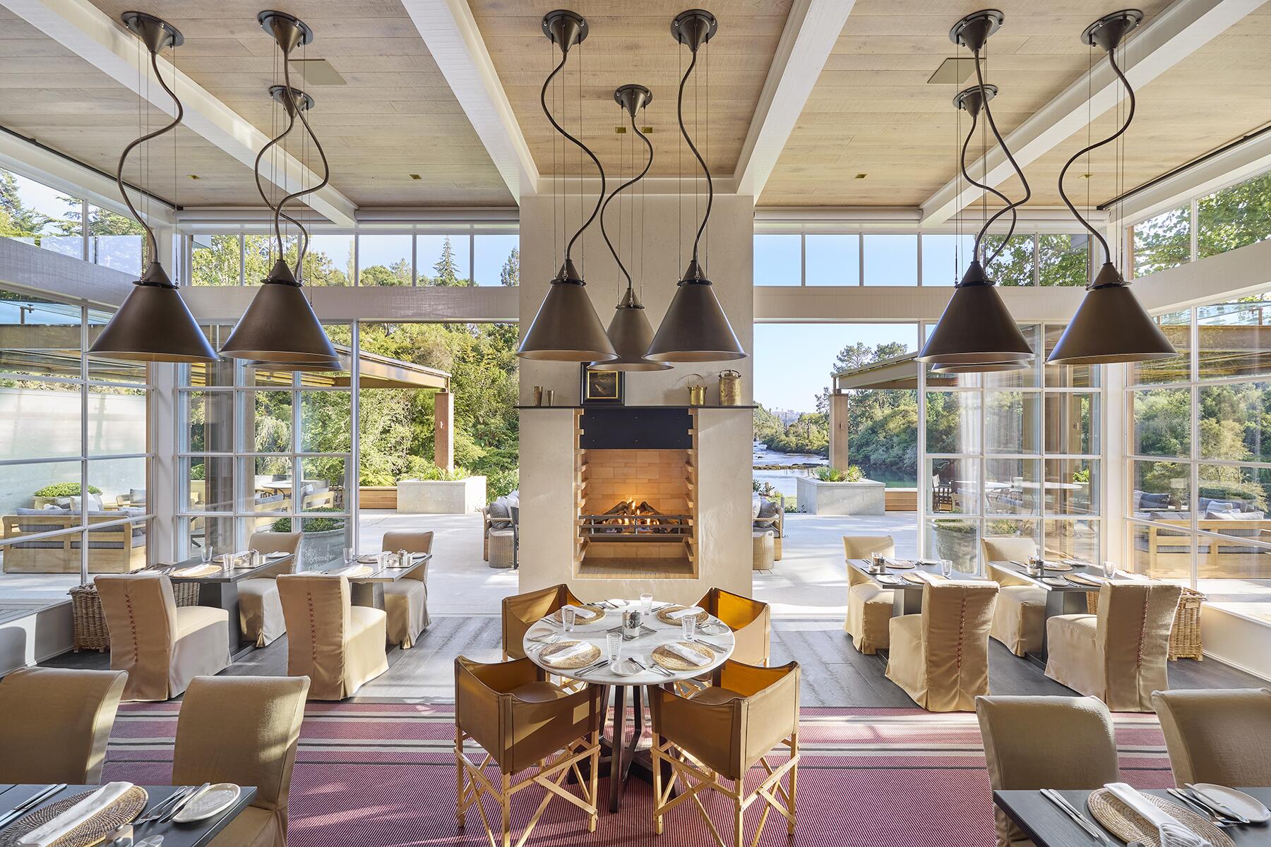 SOLHR-huka-lodge-restaurant