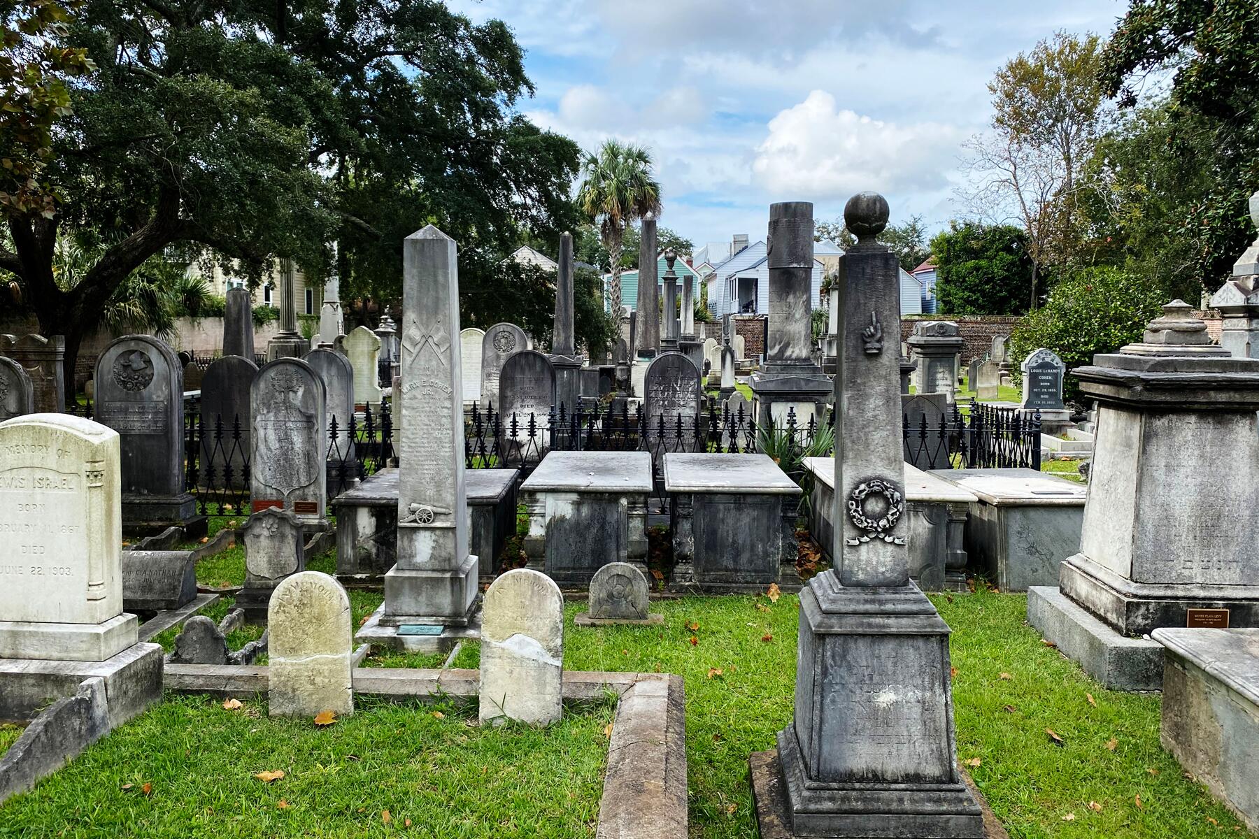 South-Carolina_Charleston_Coming-Street-Cemetery_Jeremy-Tarr