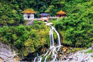 A 13-Hour Economy Flight With Two Kids Should’ve Been Miserable — But the Airline I Booked With Miles Was a Dream