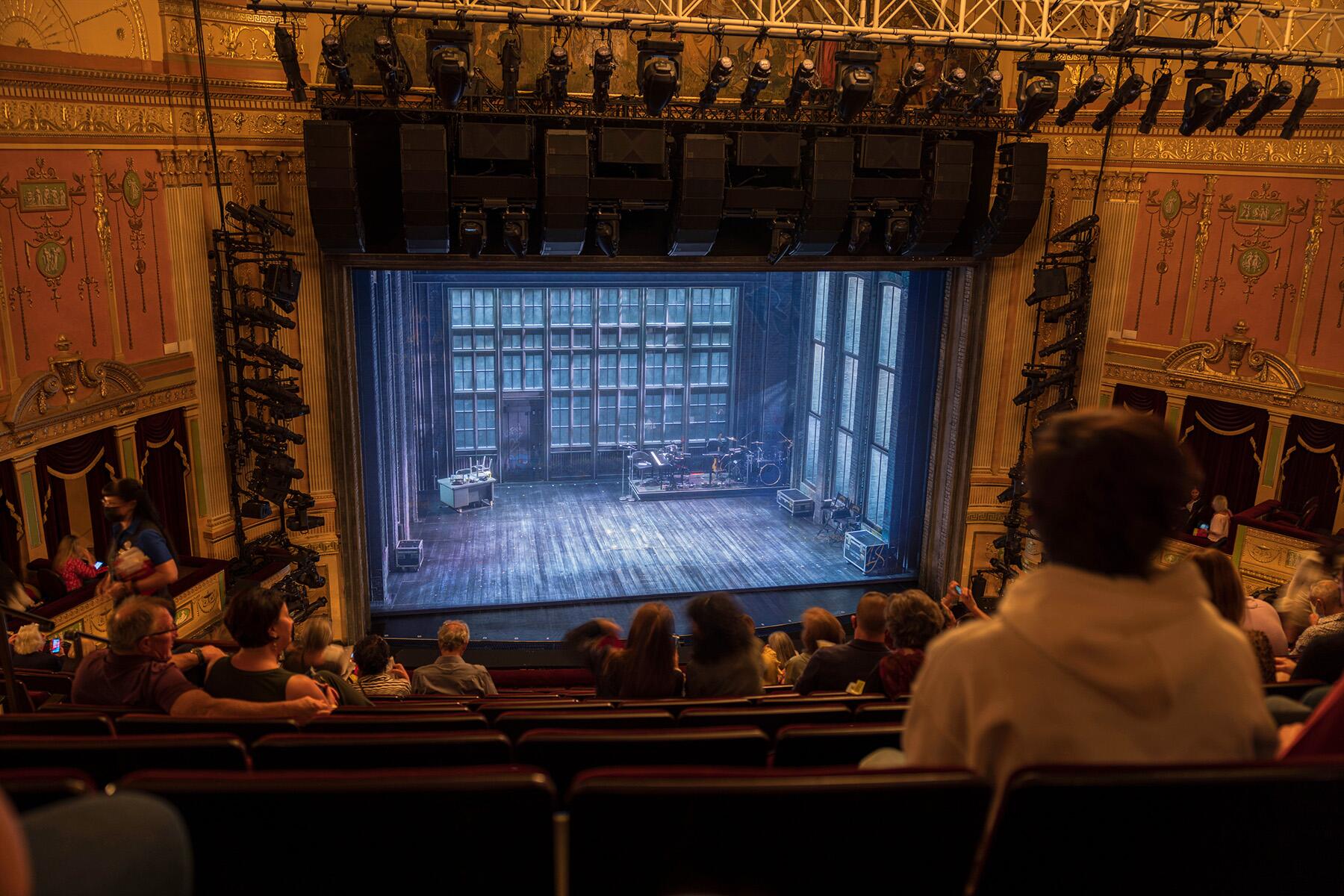 <a href='https://www.fodors.com/world/north-america/usa/new-york/new-york-city/experiences/news/photos/broadway-new-york-theater-district#'>From "Everything You Need to Know About New York City’s Broadway: Where Should You Sit?"</a>