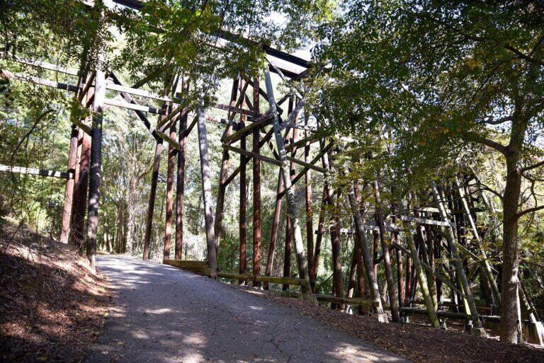 <a href='https://www.fodors.com/world/north-america/usa/georgia/central-and-north-georgia/places/athens/experiences/news/photos/best-music-in-athens-georgia#'>From "How One Small Southern Town Became a Modern Music Epicenter: Dudley Park "</a>
