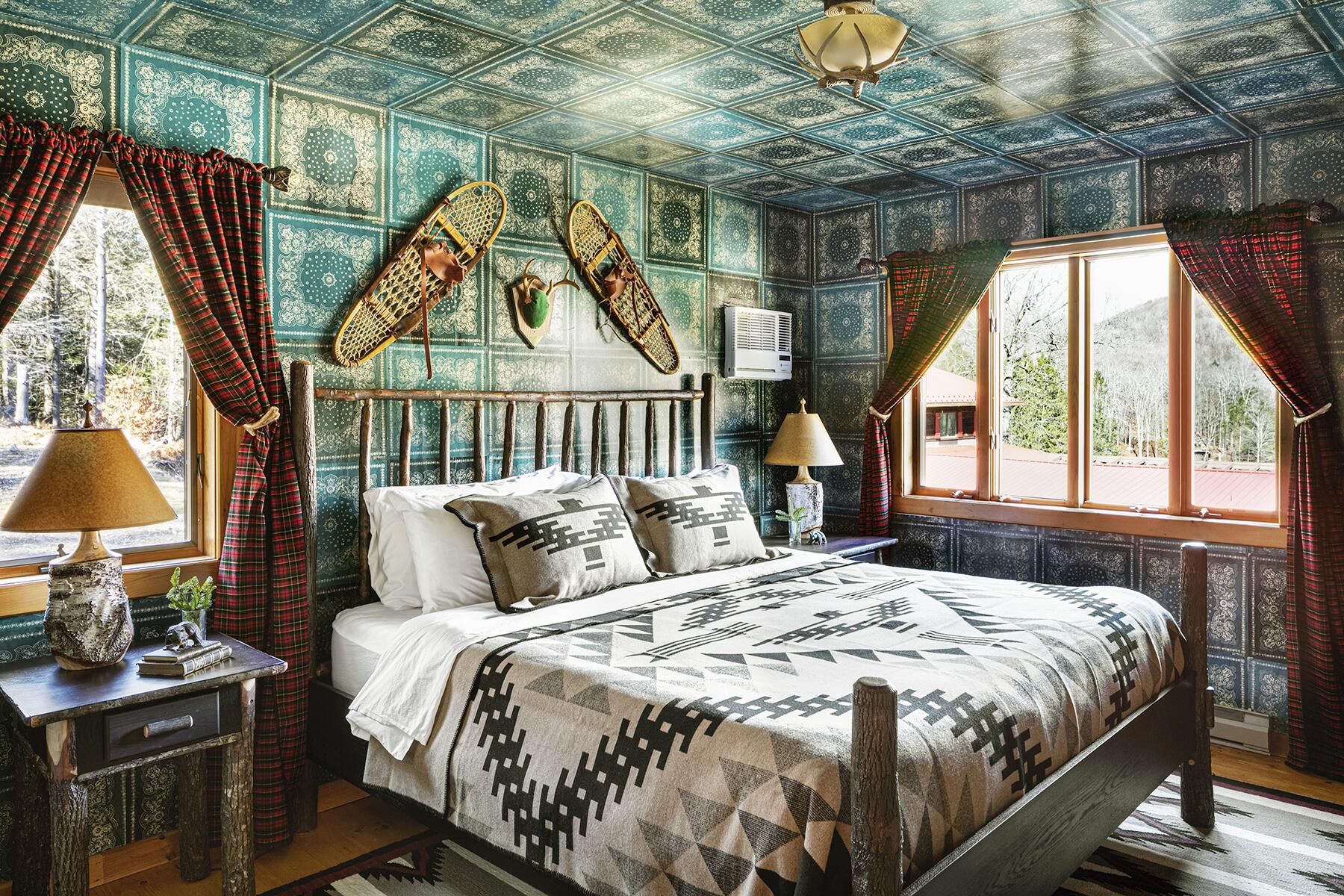 Cowboy_Catskills_Chalet-6