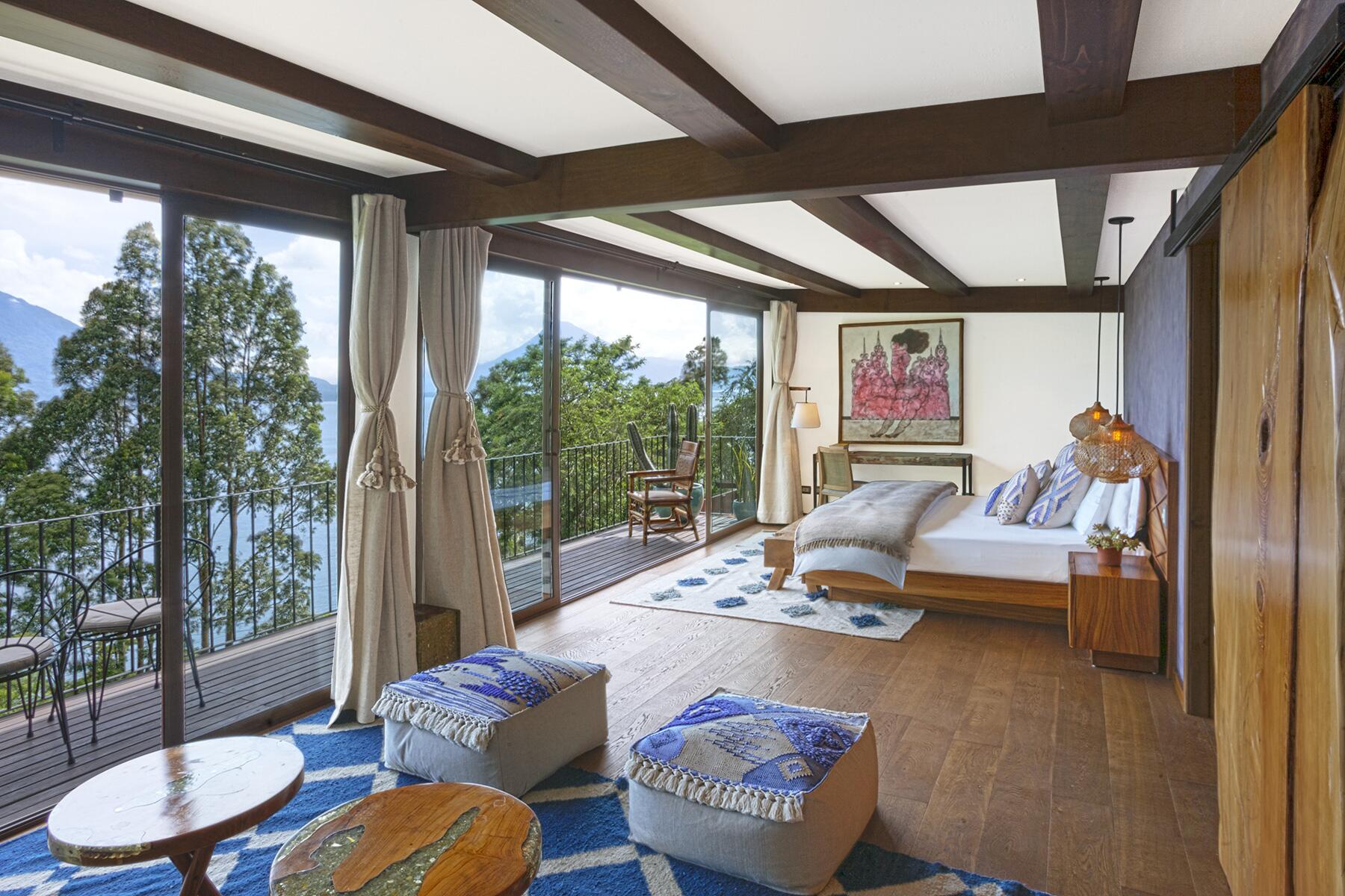 No. 9 Santa Clara Suite
