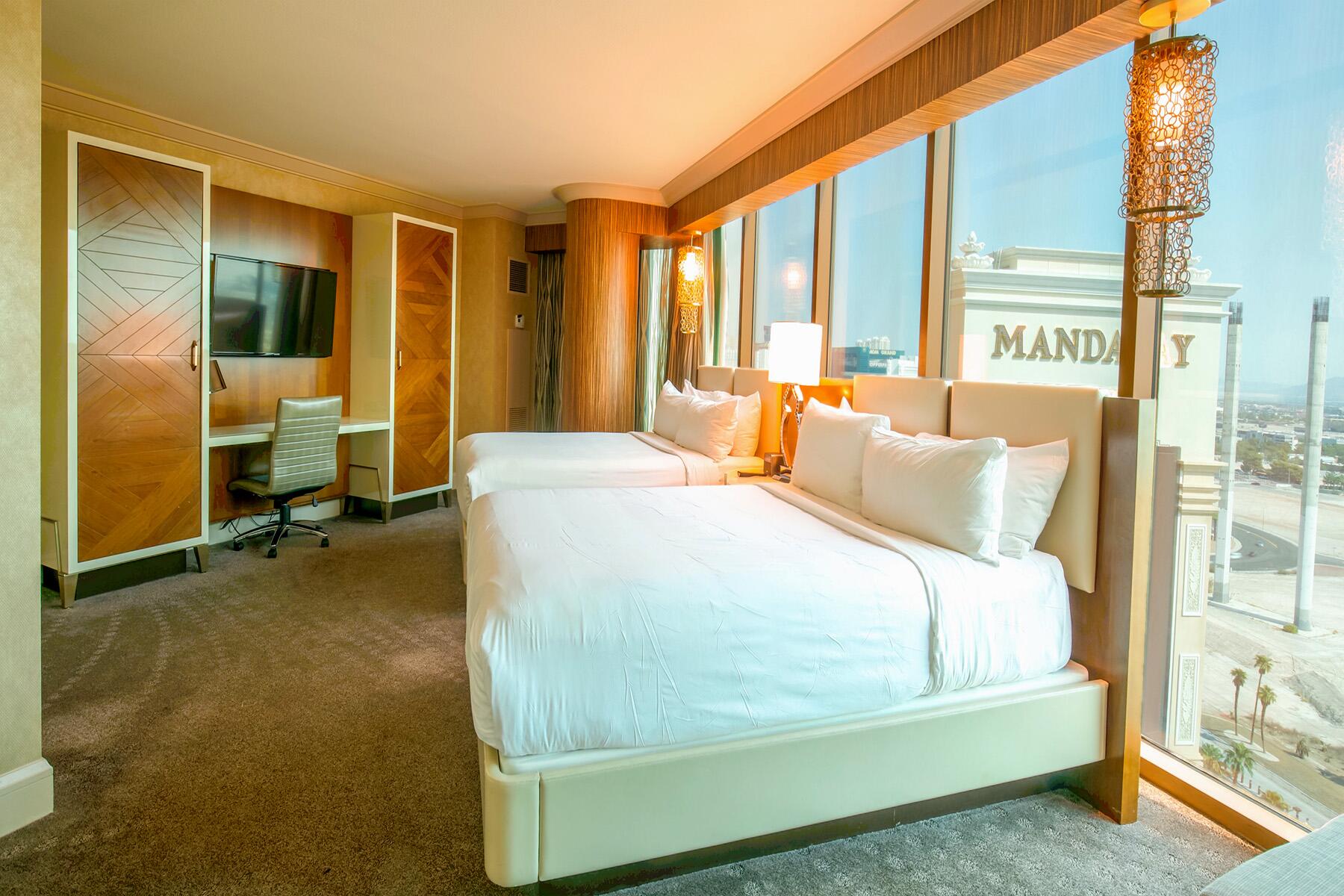 <a href='https://www.fodors.com/world/north-america/usa/nevada/las-vegas/experiences/news/photos/things-you-cant-do-in-las-vegas-anymore#'>From "10 Things You Can't Do in Las Vegas Anymore: Things We Don't Miss: Suite Upgrades"</a>