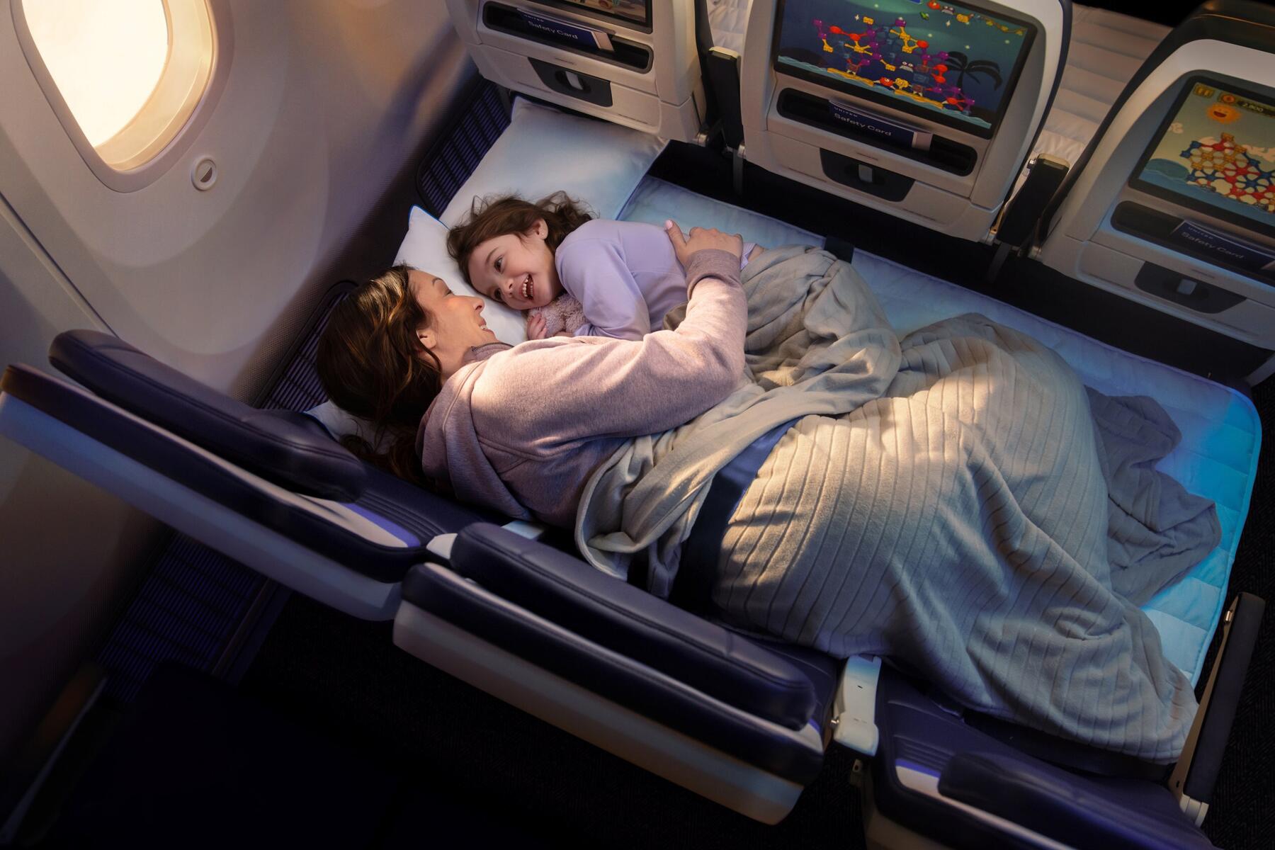 United Airlines to Offer Economy Class Beds