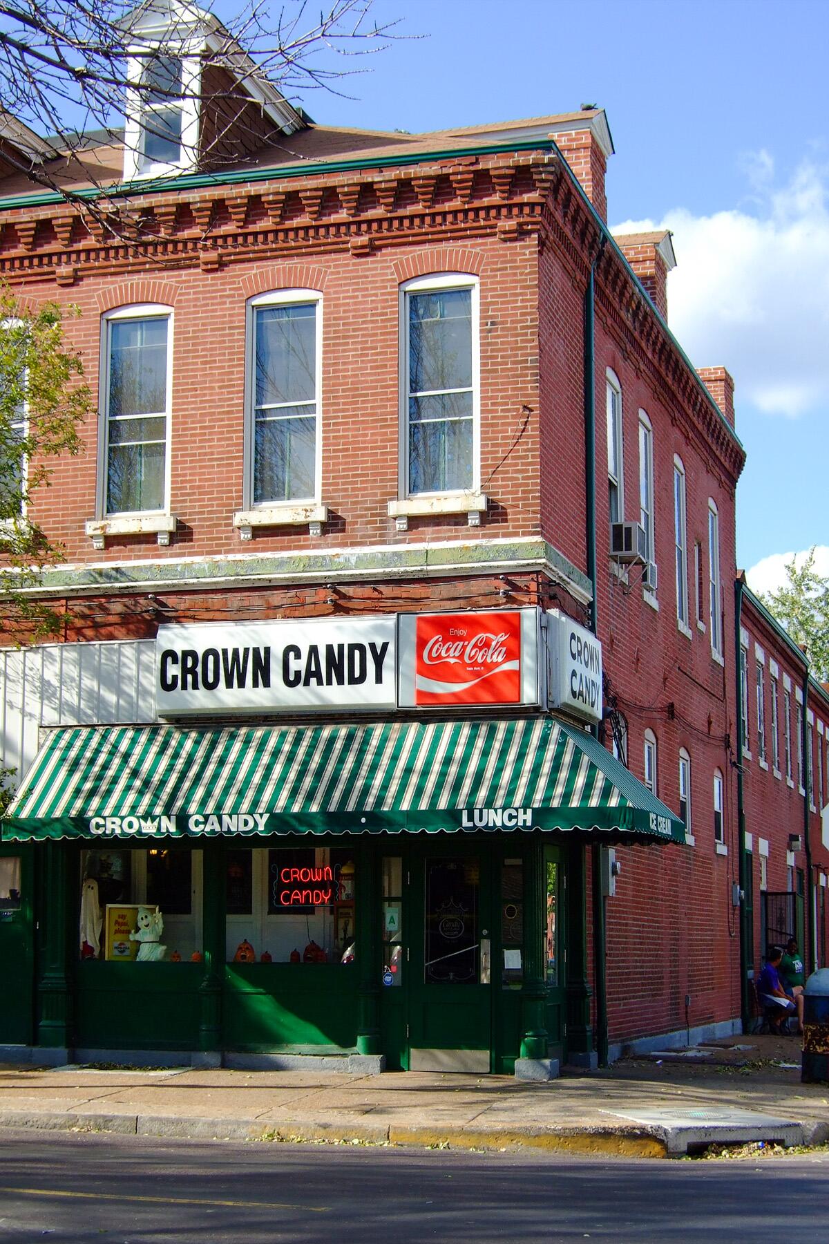<a href='https://www.fodors.com/world/north-america/usa/experiences/news/photos/the-best-classic-soda-shops-and-diners-across-the-usa#'>From "10 Old-School Diners and Soda Shops That Still Serve a Perfect Slice of Americana: Crown Candy Kitchen"</a>